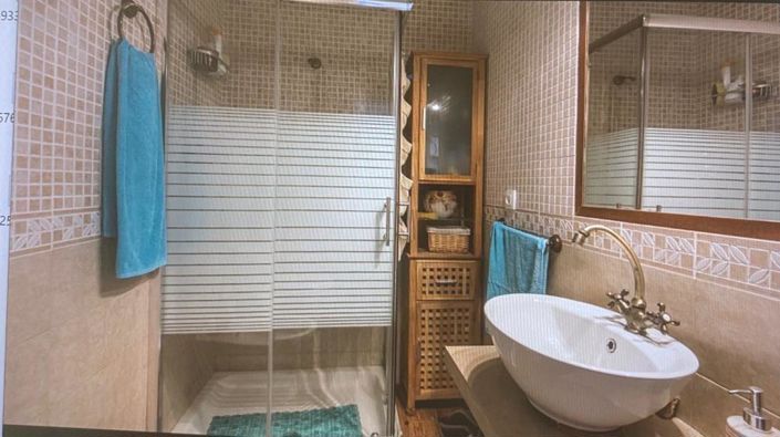 Image No.6-2 Bed House for sale