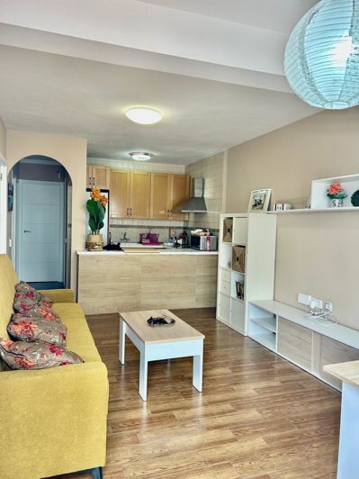 Image No.8-2 Bed House for sale