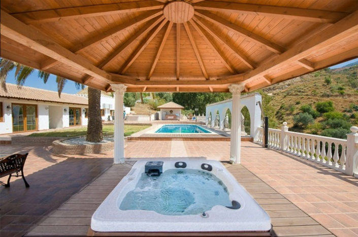 Image No.5-7 Bed Villa for sale