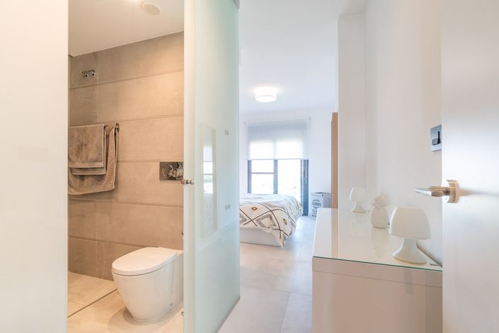 Image No.18-2 Bed Apartment for sale