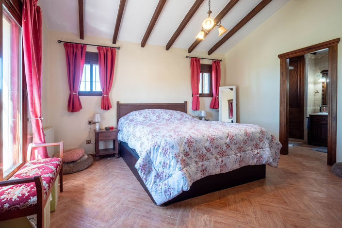 Image No.5-4 Bed Villa for sale
