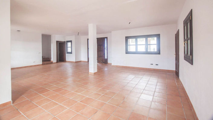 Image No.17-4 Bed Villa for sale