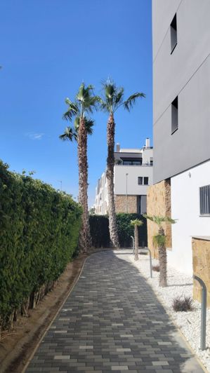 Image No.11-2 Bed House for sale