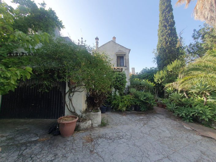 Image No.18-9 Bed Villa for sale