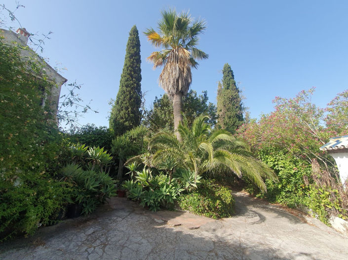 Image No.31-9 Bed Villa for sale