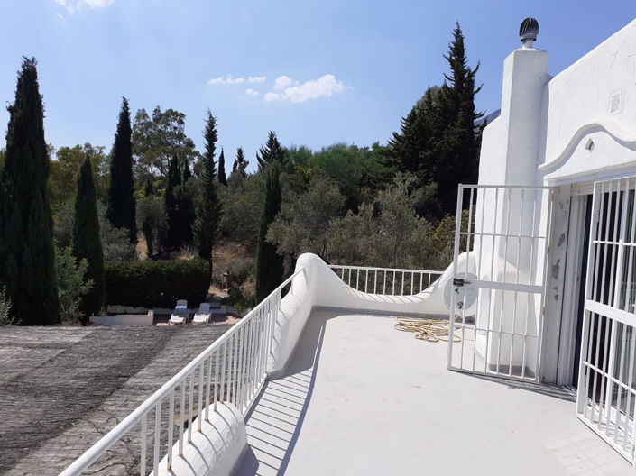 Image No.5-9 Bed Villa for sale