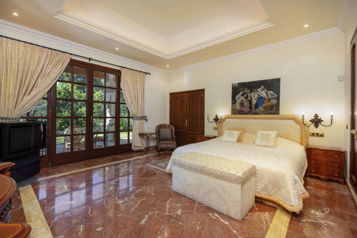 Image No.16-8 Bed Villa for sale