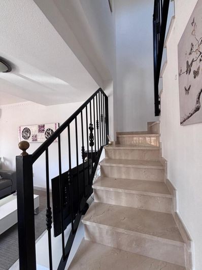 Image No.13-3 Bed Townhouse for sale