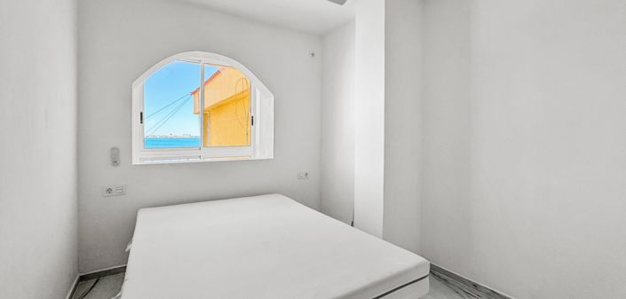 Image No.17-1 Bed Property for sale