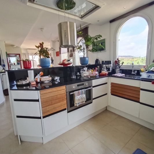 Image No.2-2 Bed House for sale