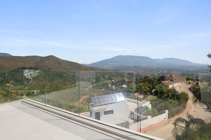 Image No.23-4 Bed Property for sale