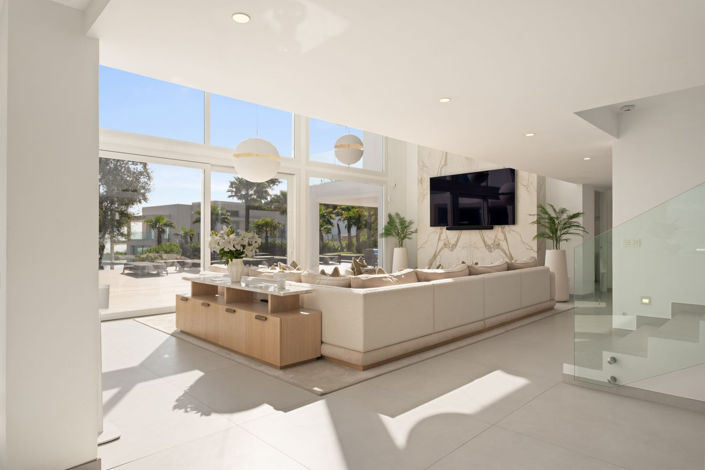 Image No.28-4 Bed Property for sale