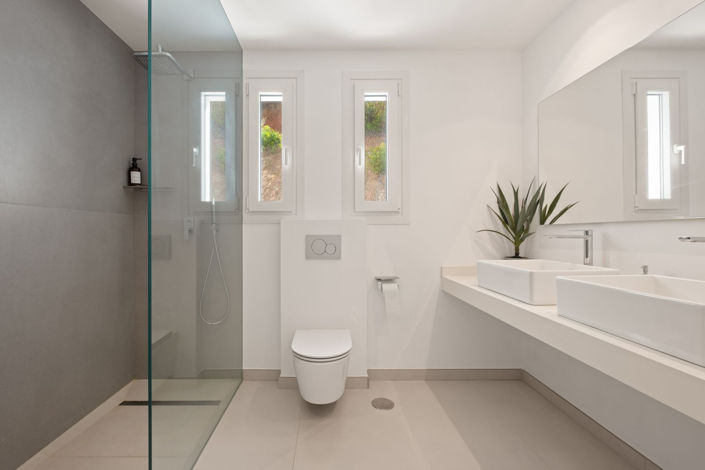Image No.29-4 Bed Property for sale