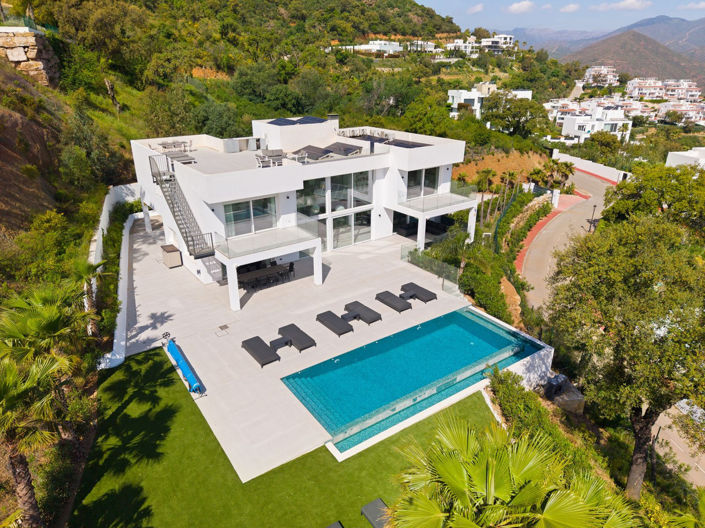 Image No.3-4 Bed Villa for sale