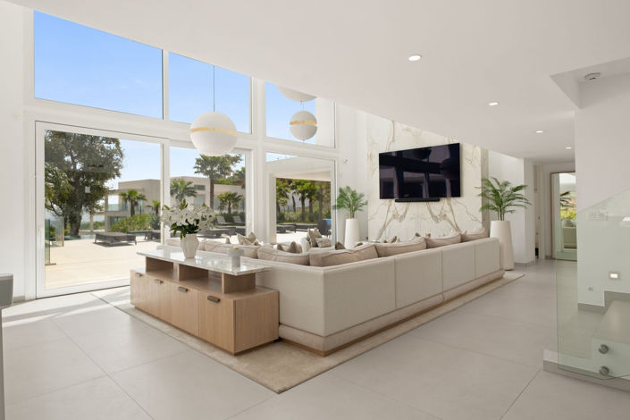 Image No.8-4 Bed Property for sale