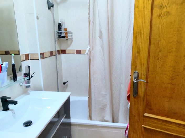Image No.21-2 Bed Apartment for sale
