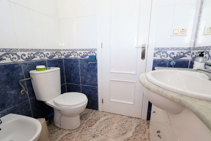 Image No.16-2 Bed House for sale