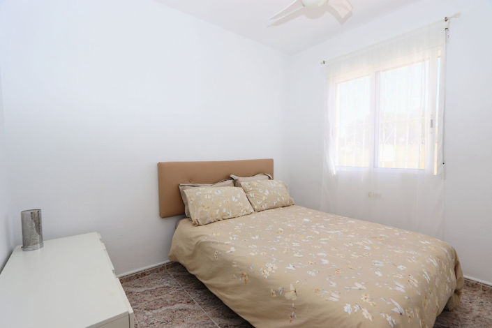 Image No.18-2 Bed House for sale