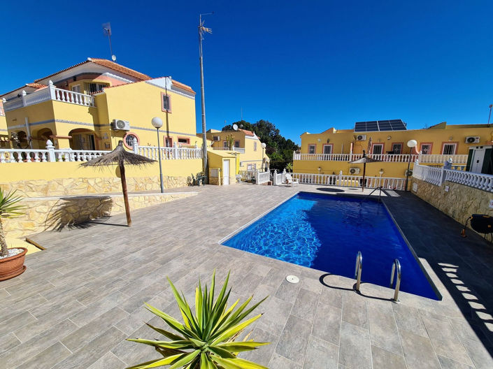 Image No.26-2 Bed House for sale