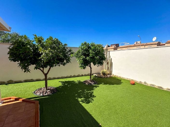 Image No.40-3 Bed Property for sale