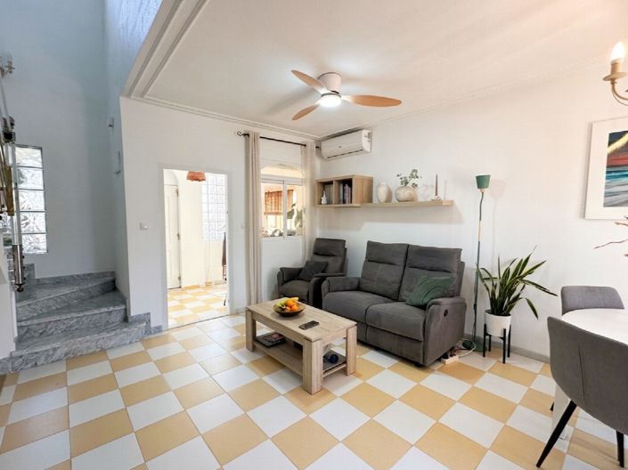 Image No.9-3 Bed Property for sale