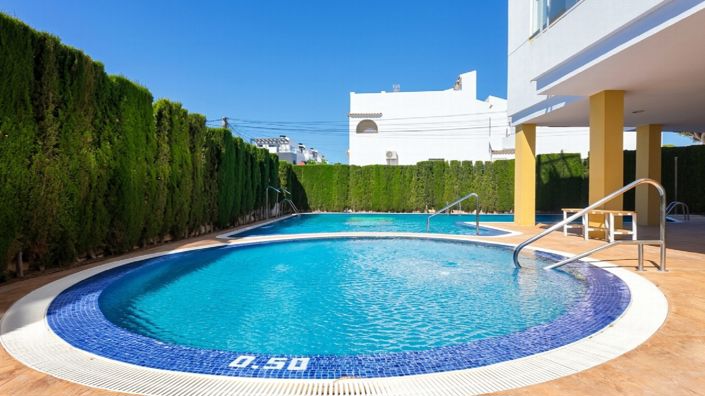 Image No.4-2 Bed Property for sale