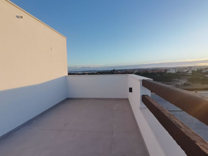 Image No.50-5 Bed Villa for sale