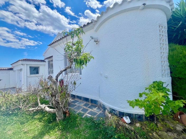 Image No.12-3 Bed Villa for sale