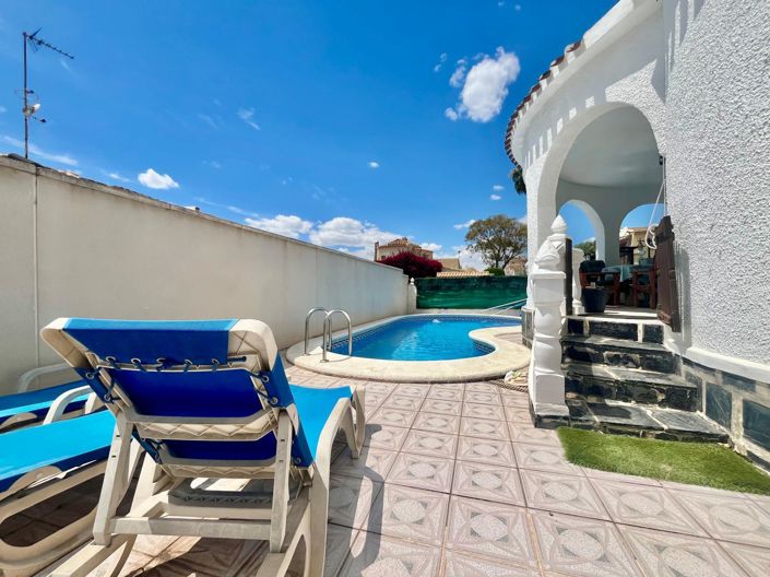 Image No.4-3 Bed Villa for sale