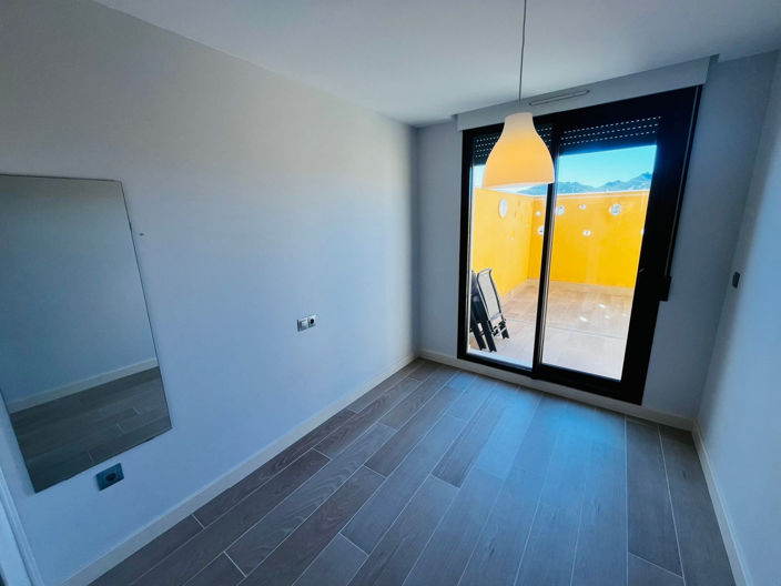 Image No.11-2 Bed House for sale