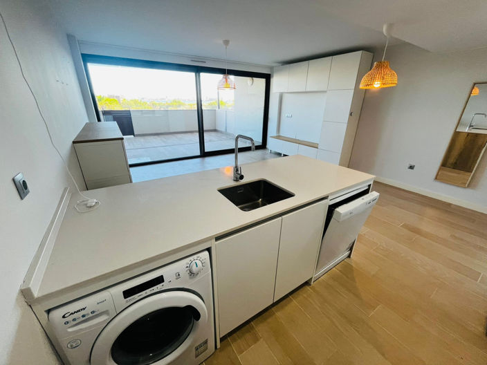 Image No.6-2 Bed House for sale