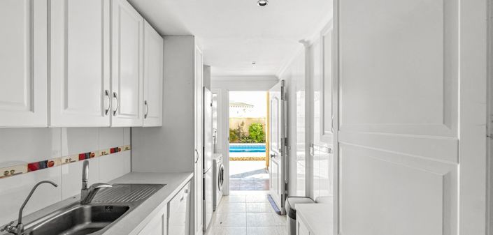 Image No.14-3 Bed Apartment for sale