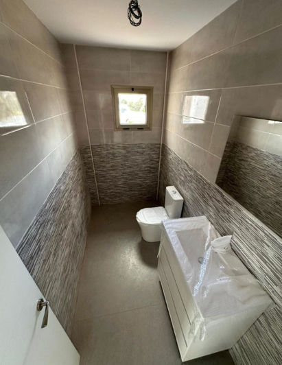 Image No.17-5 Bed House for sale
