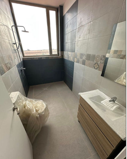 Image No.19-5 Bed House for sale