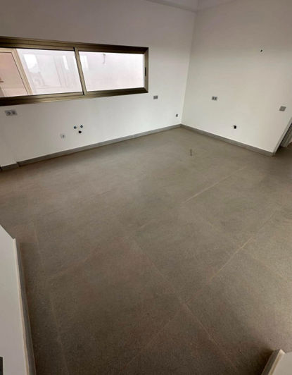 Image No.24-5 Bed House for sale