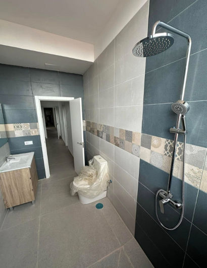 Image No.25-5 Bed House for sale