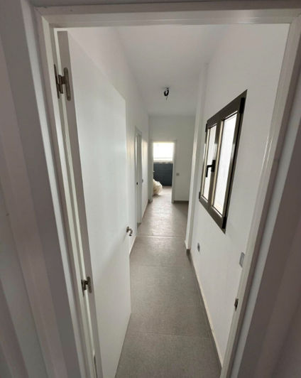 Image No.27-5 Bed House for sale