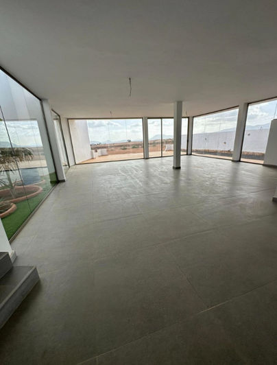 Image No.9-5 Bed House for sale