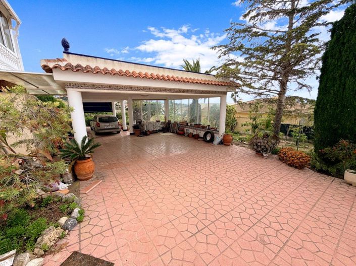 Image No.2-4 Bed Villa for sale