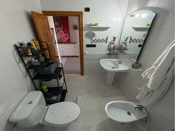 Image No.15-3 Bed Townhouse for sale