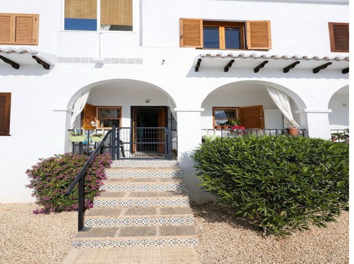 Image No.5-3 Bed Townhouse for sale