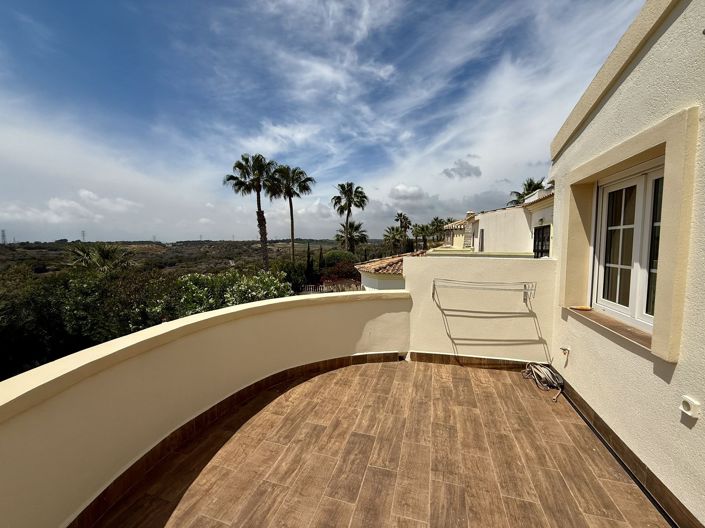 Image No.3-4 Bed Villa for sale