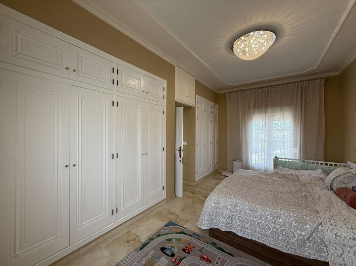 Image No.35-4 Bed Villa for sale