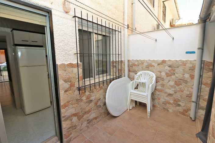 Image No.12-2 Bed Townhouse for sale