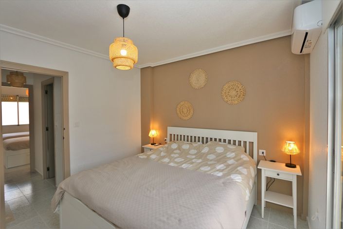 Image No.16-2 Bed Townhouse for sale