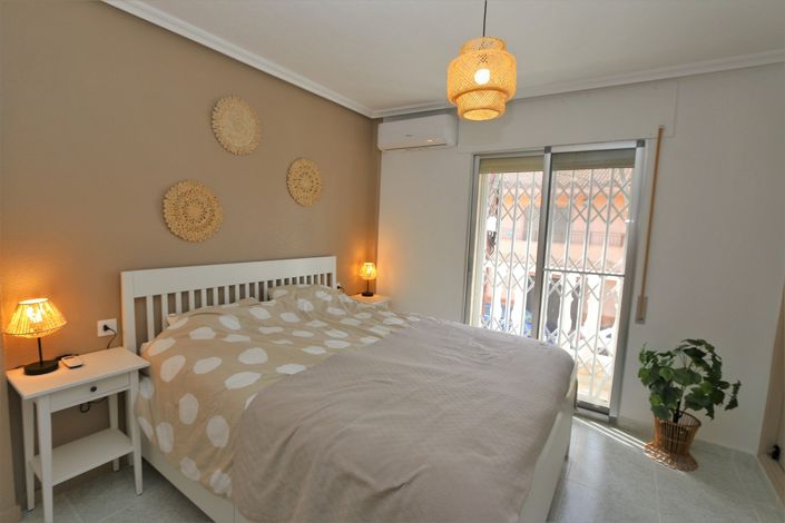 Image No.17-2 Bed Townhouse for sale