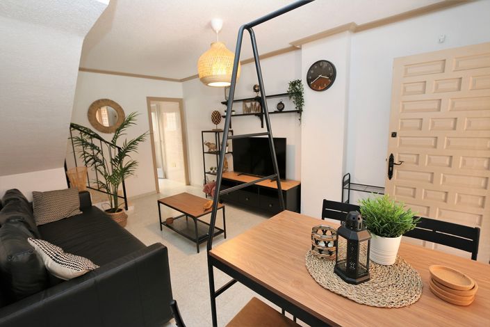 Image No.6-2 Bed Townhouse for sale
