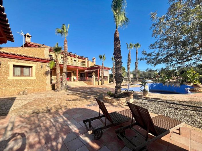Image No.12-4 Bed Villa for sale