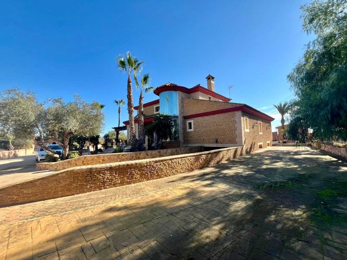 Image No.4-4 Bed Villa for sale