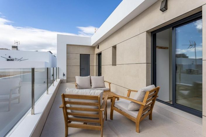 Image No.22-3 Bed Villa for sale